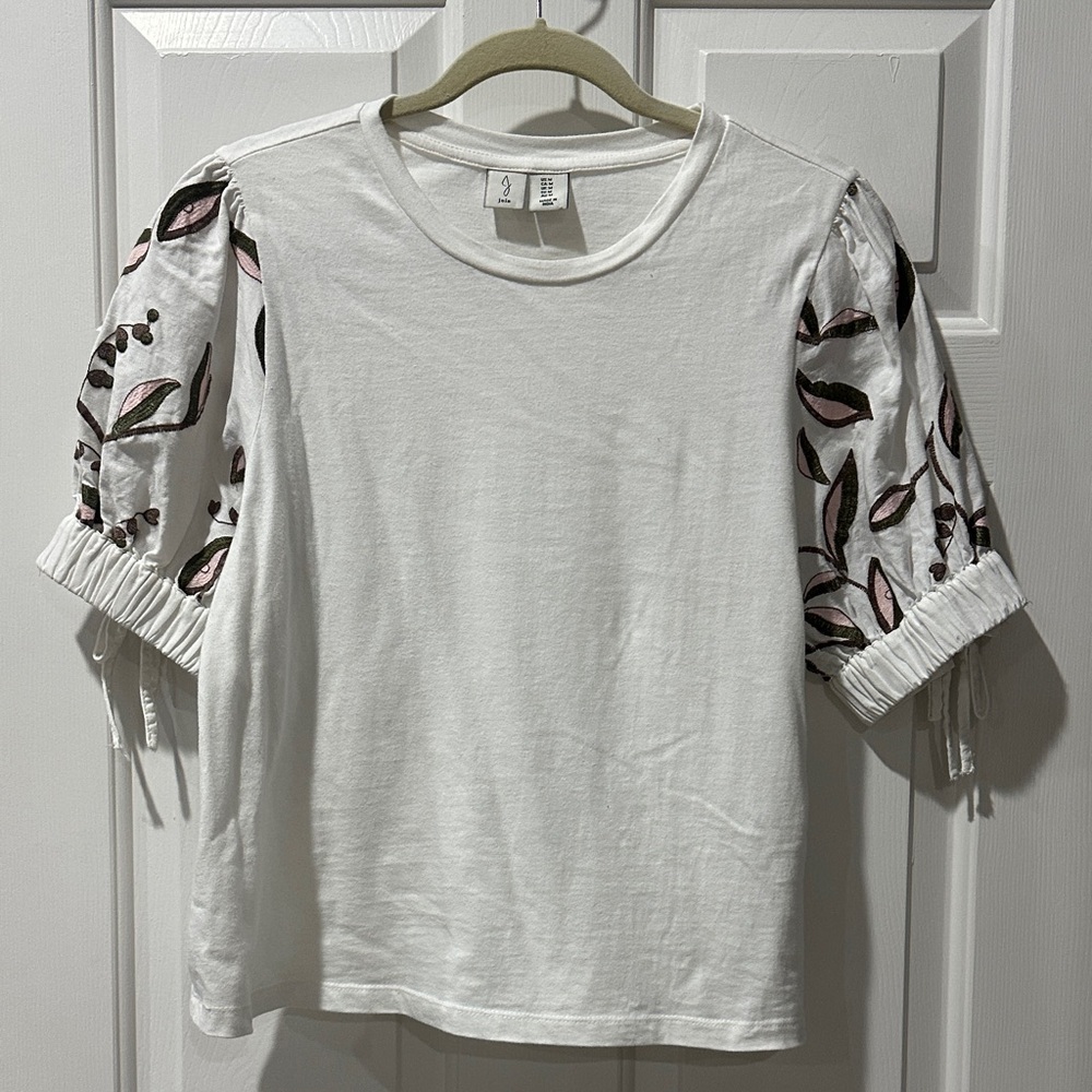 Joie White Short Sleeve Tee with Pink and Brown Leaf Embroidery